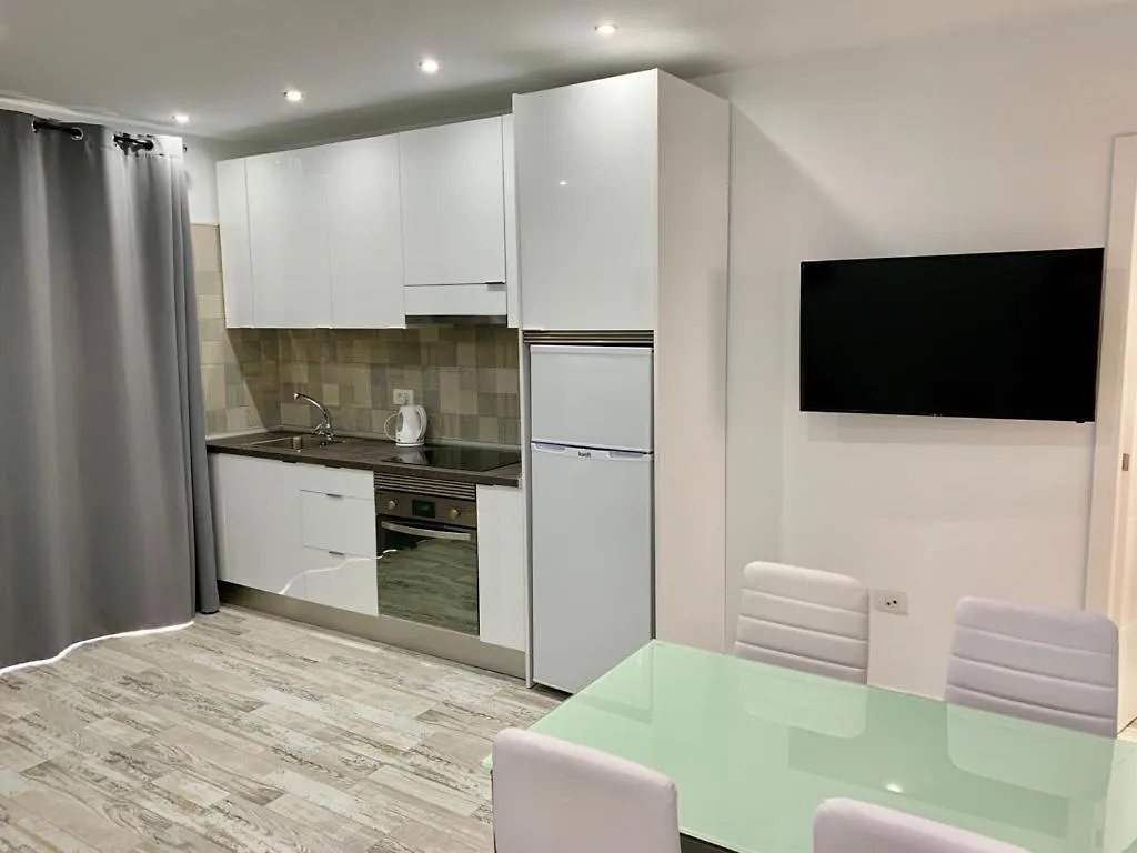 Residence Mareverde Casa Greta 아데제